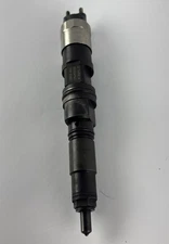 Genuine OEM John Deere Fuel Injector RE556741 thumbnail 2