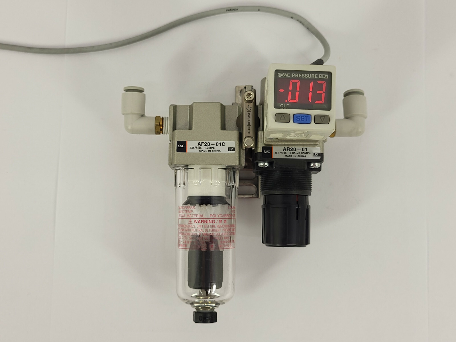 SMC Air Pressure Regulator AR20-01 & ISE30-01-25-M Display w/ Filter AF20-01C