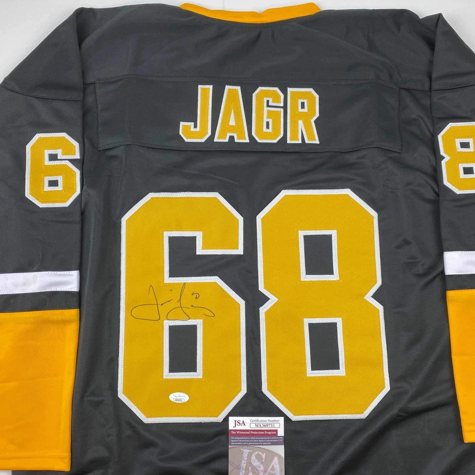 Camiseta deportiva de hockey negra autografiada/firmada Jaromir Jagr Pittsburgh certificado de autenticidad JSA Foto 2 de 4