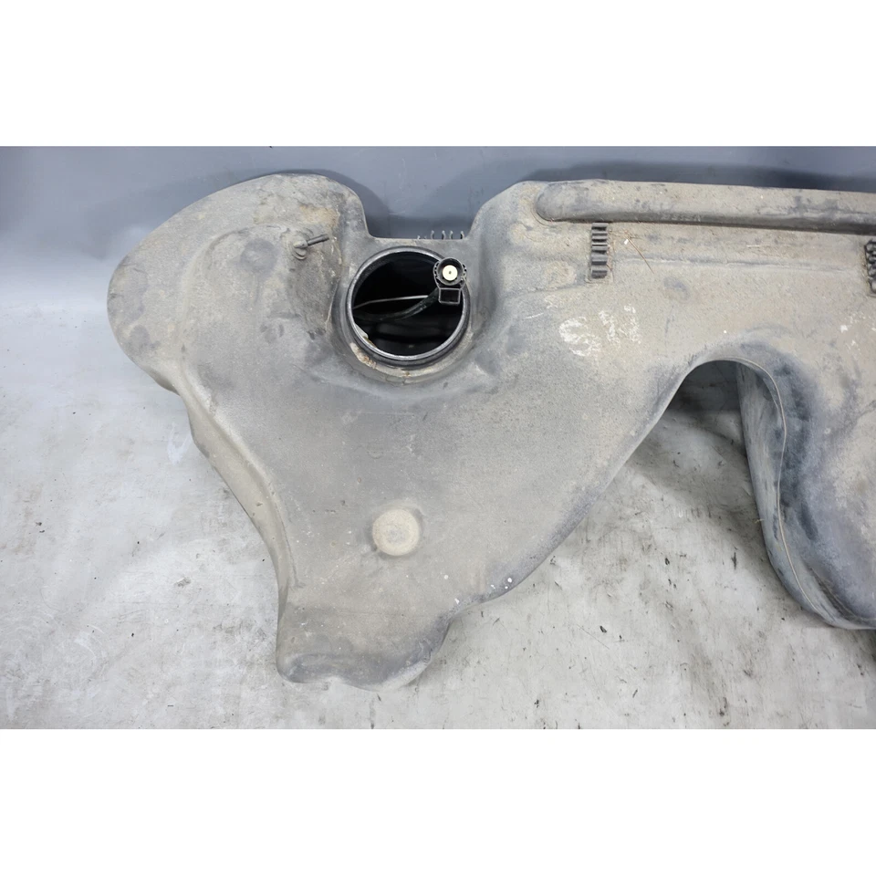 BMW E36 1995-1999 Serie 3 Suministro de tanque de combustible de plástico de fábrica OEM Foto 2 de 4