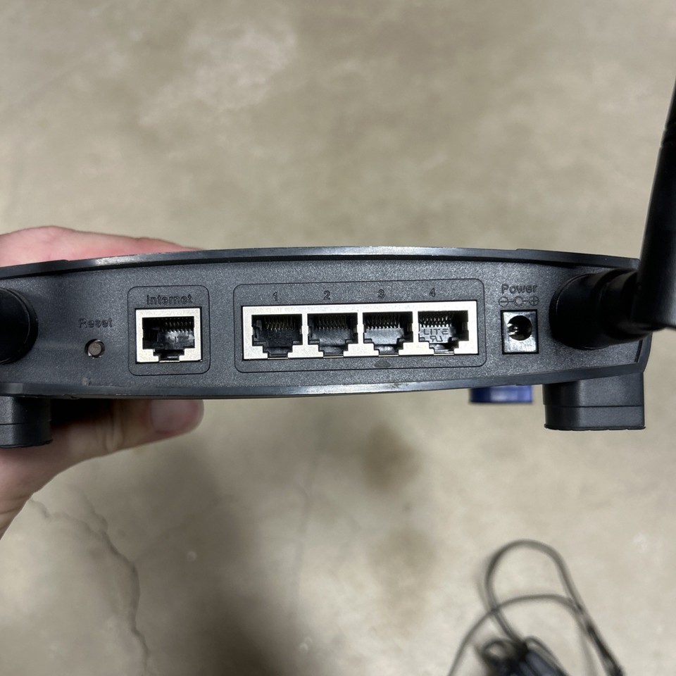 Linksys WRT54G Wireless G 2.4GHz Broadband Router with 4 Port Switch | eBay