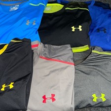 Under Armour Fitted HeatGear Athletic Men's Short Sleeve T-Shirt - Size XL