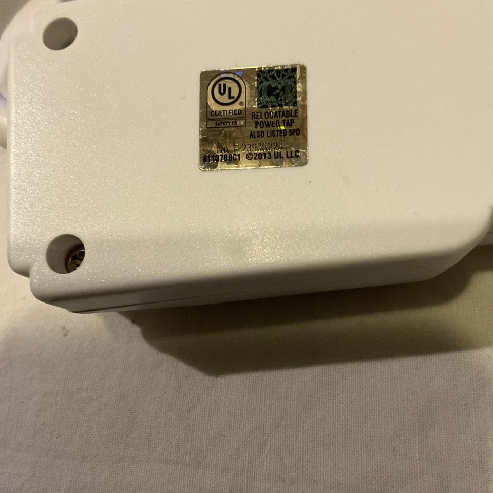 UL Listed 6 - Outlet 15A Power Strip 14AWG Surge Protector - Image 2 of 3