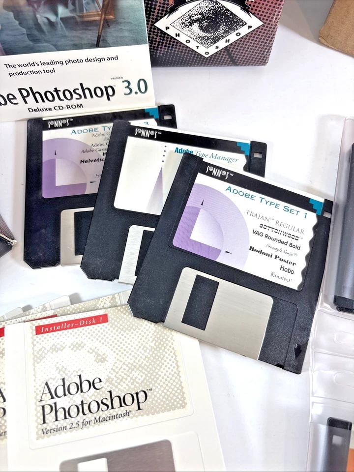 Adobe Photoshop 2.5 Mac w/ 3.0 Upgrade Manuals Floppy Disks Fonts Keys UNTESTED - Image 4 of 4