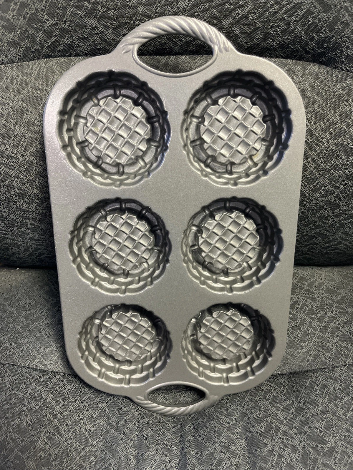 Nordic Ware Shortcake Baskets Cake Pan 3 Cup Capacity USA Cast Aluminum