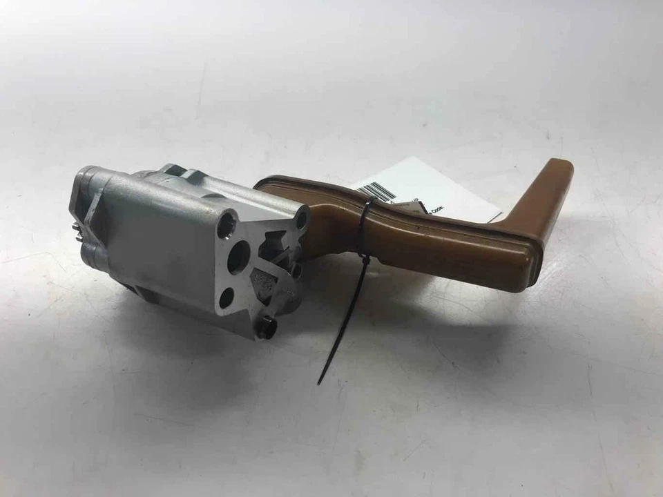 2012 - 2017 FORD FOCUS Engine Motor Oil Pump Pick Up Tube CM5E-6622-ABPIA3 Used - Image 2 of 4