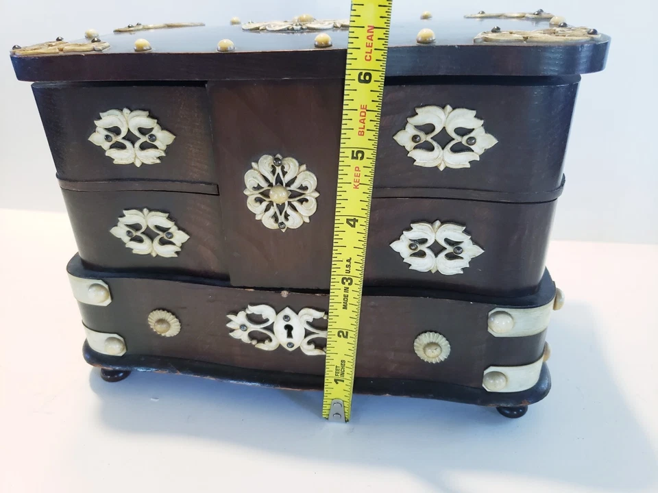 Joyero francés decorado con huesos de Napoleón III. Segundo Imperio (1848-1870) Foto 4 de 4