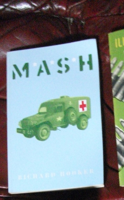 MASH (Cassell Military Paperbacks)-Richard Hooker