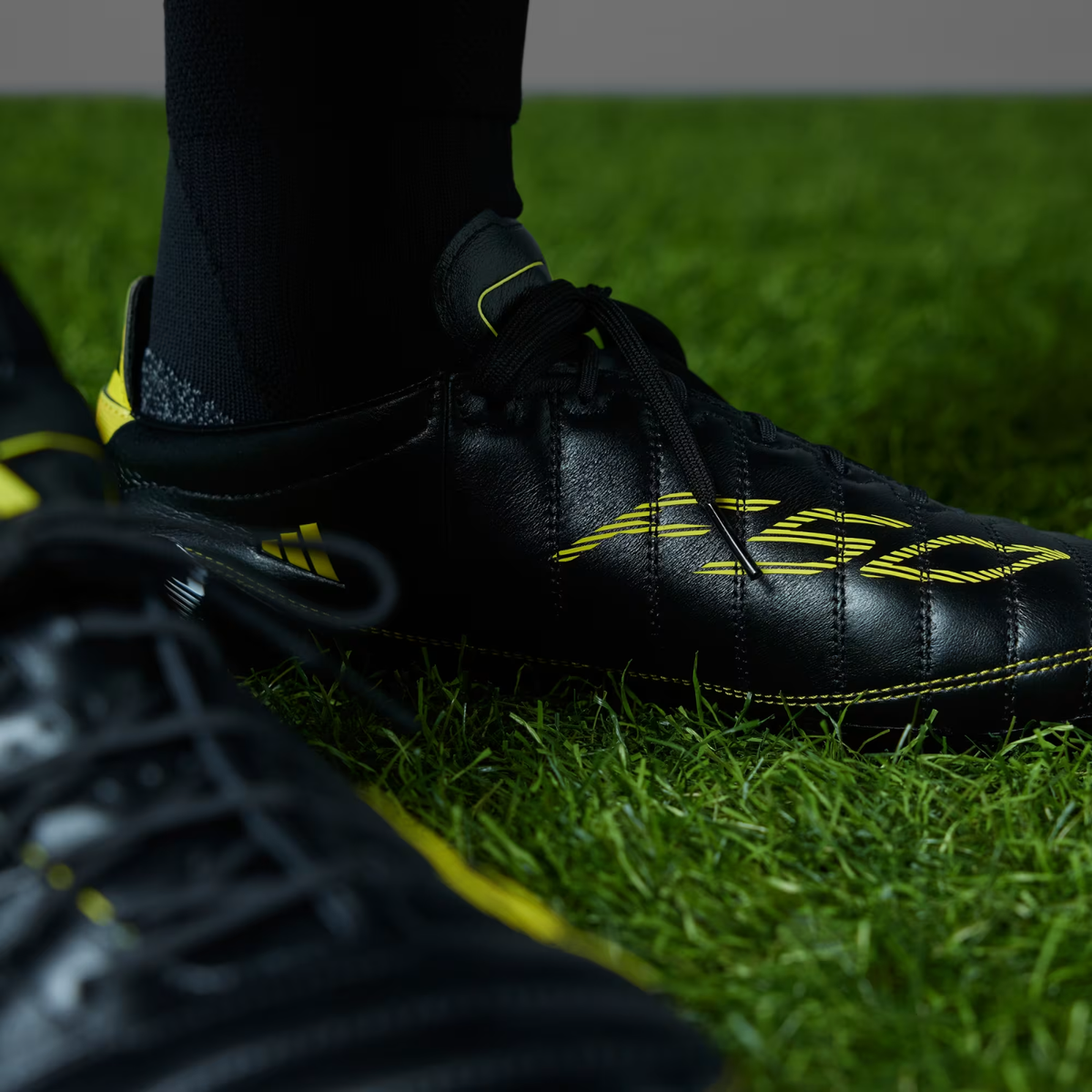 Size 8 - adidas Adizero F50 Elite Leather FG 2010 Edition Pack for