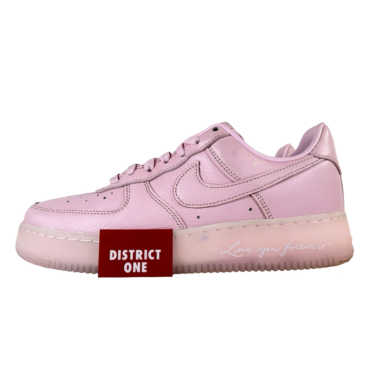 Preços baixos em Nike NOCTA x Air Force 1 Low Certified Lover Boy