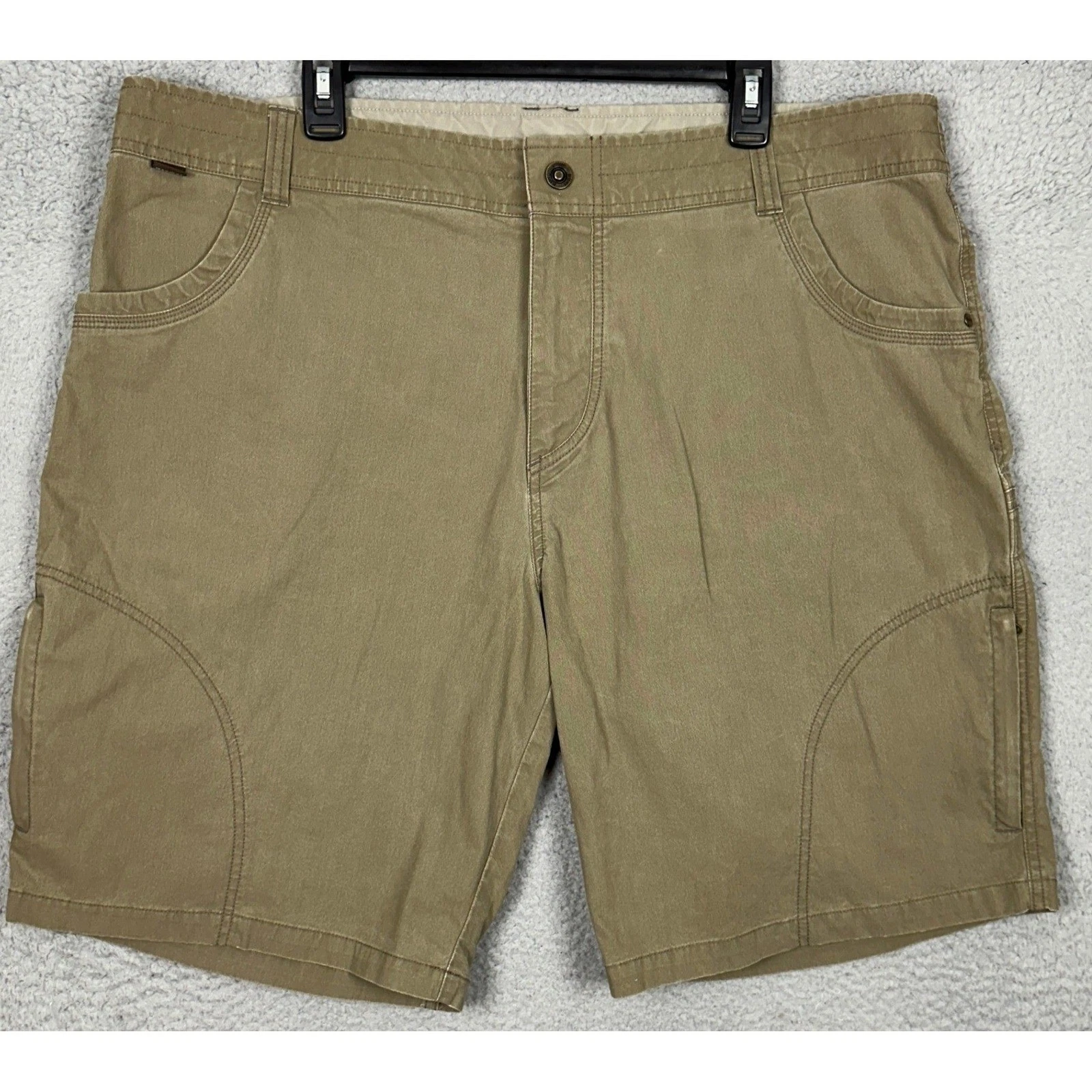 KUHL Rydr Shorts Mens 42 Tan Cargo Hiking Camping Outdoor Stretch Flat Front EUC