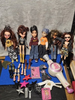 Massive Bratz Doll Lot MGA 2001 Boyz Girls Shoes Clothes Accessories Rare TLC