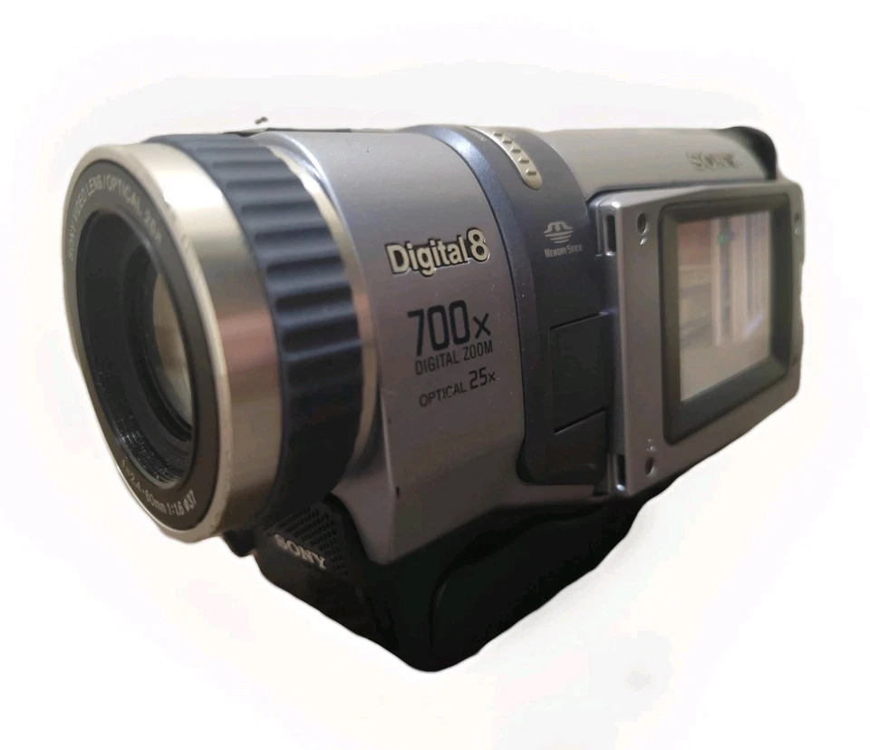 Sony DCR-TRV340E Hi8 Digital8 Retro Vintage Camera Video Tape Camcorder Handycam - Image 3 of 4