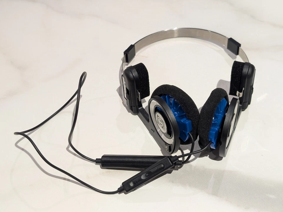 Koss Porta Pro on-ear stereo headphones Bluetooth wireless black blue - Image 2 of 4