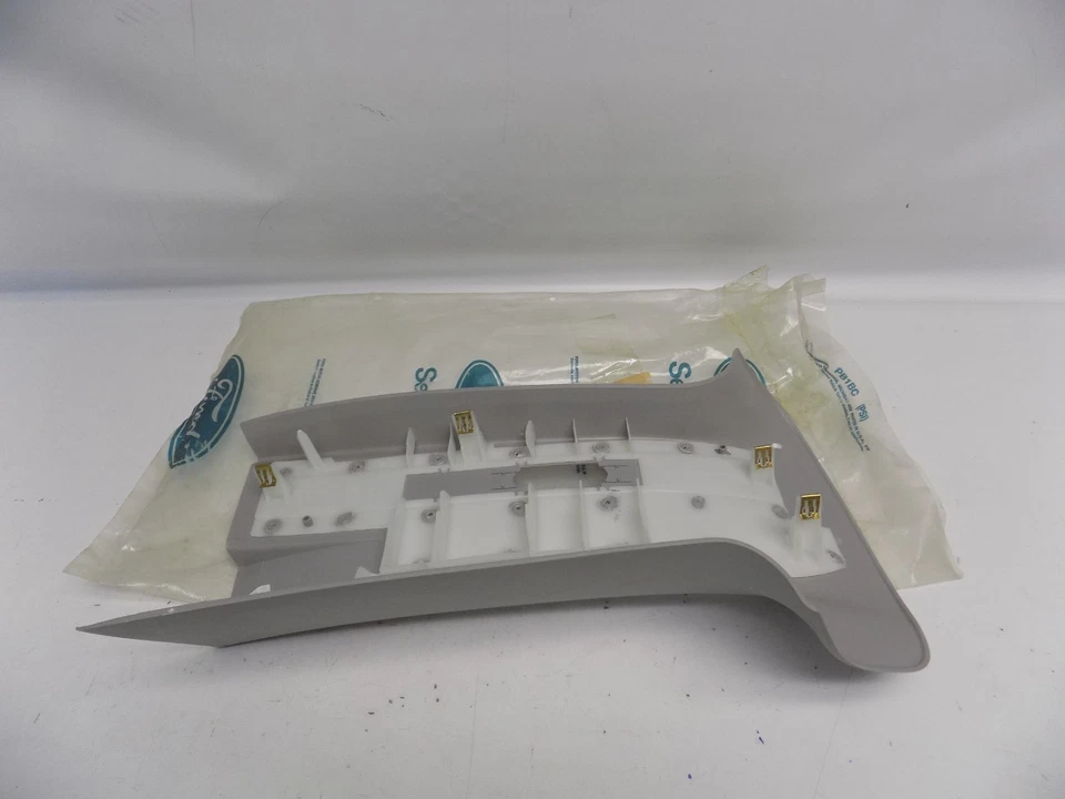 Nuevo OEM 1995-2003 Ford Windstar Esquina Trasera Izquierda Panel Interior Moldura Cubierta Foto 2 de 3