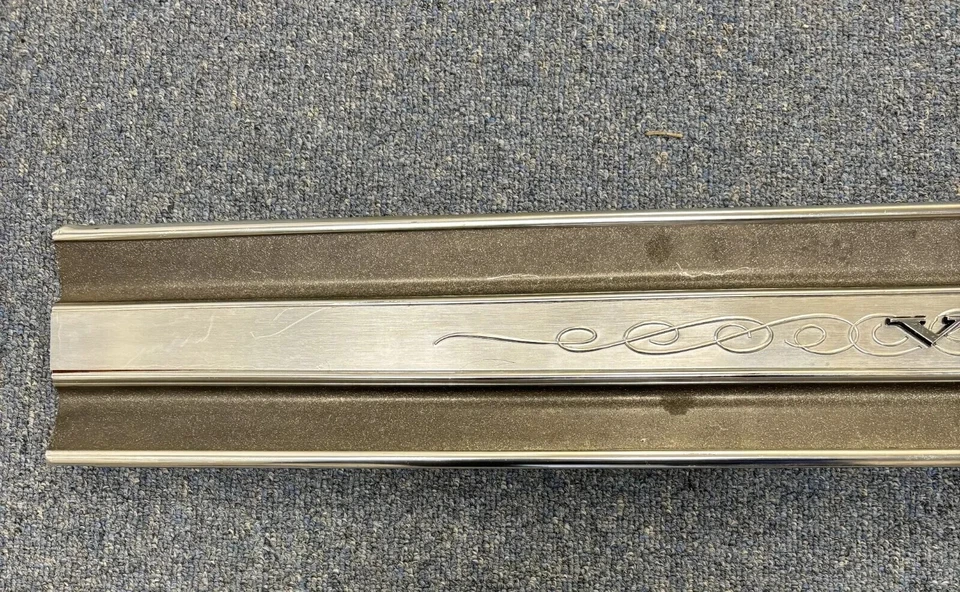 Plymouth Fury 1968 VIP cubierta tapa acabado panel 2842930 nuevo en stock Foto 2 de 4