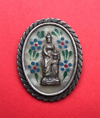 Broche ancienne en argent sur or avec opale noire et diamants taille vieille min