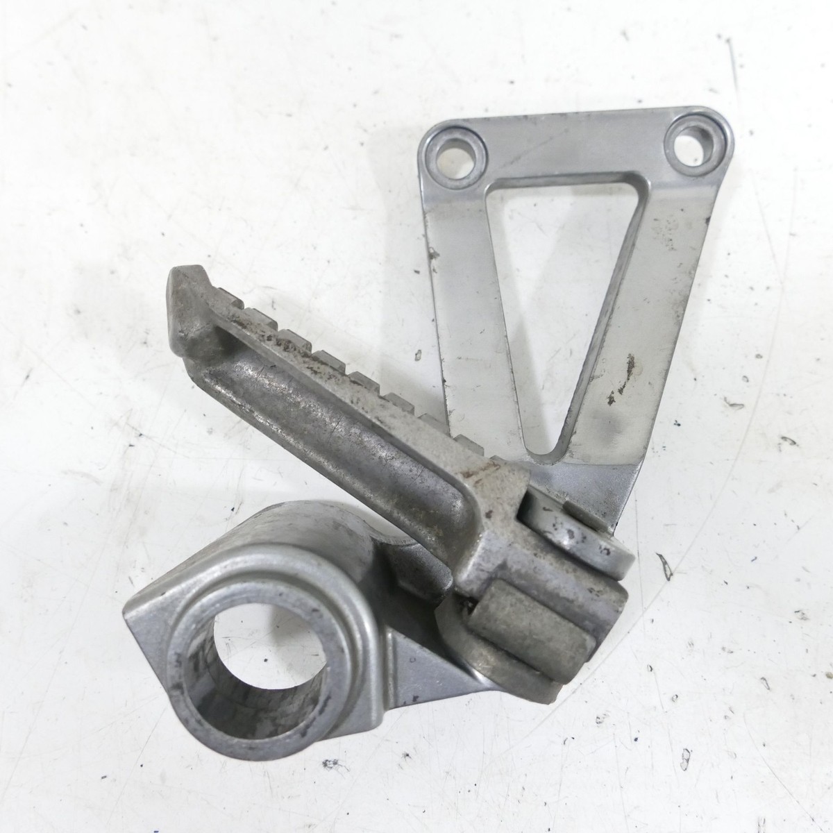 その他 feet II Kawasaki ZX-9R 900 B Fußrastenanlage rechts hinten