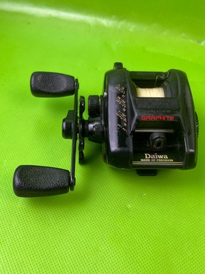 #ad Vintage Daiwa Magforce HT 1000F Fishing Reel $25.43
