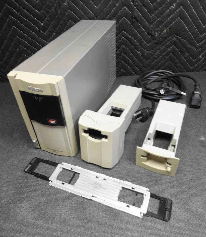 NIKON Coolscan IV ED LS-40 ED 35mm Film Scanner w/ SA-21, MA-20, FH-3 - Image 2 of 4