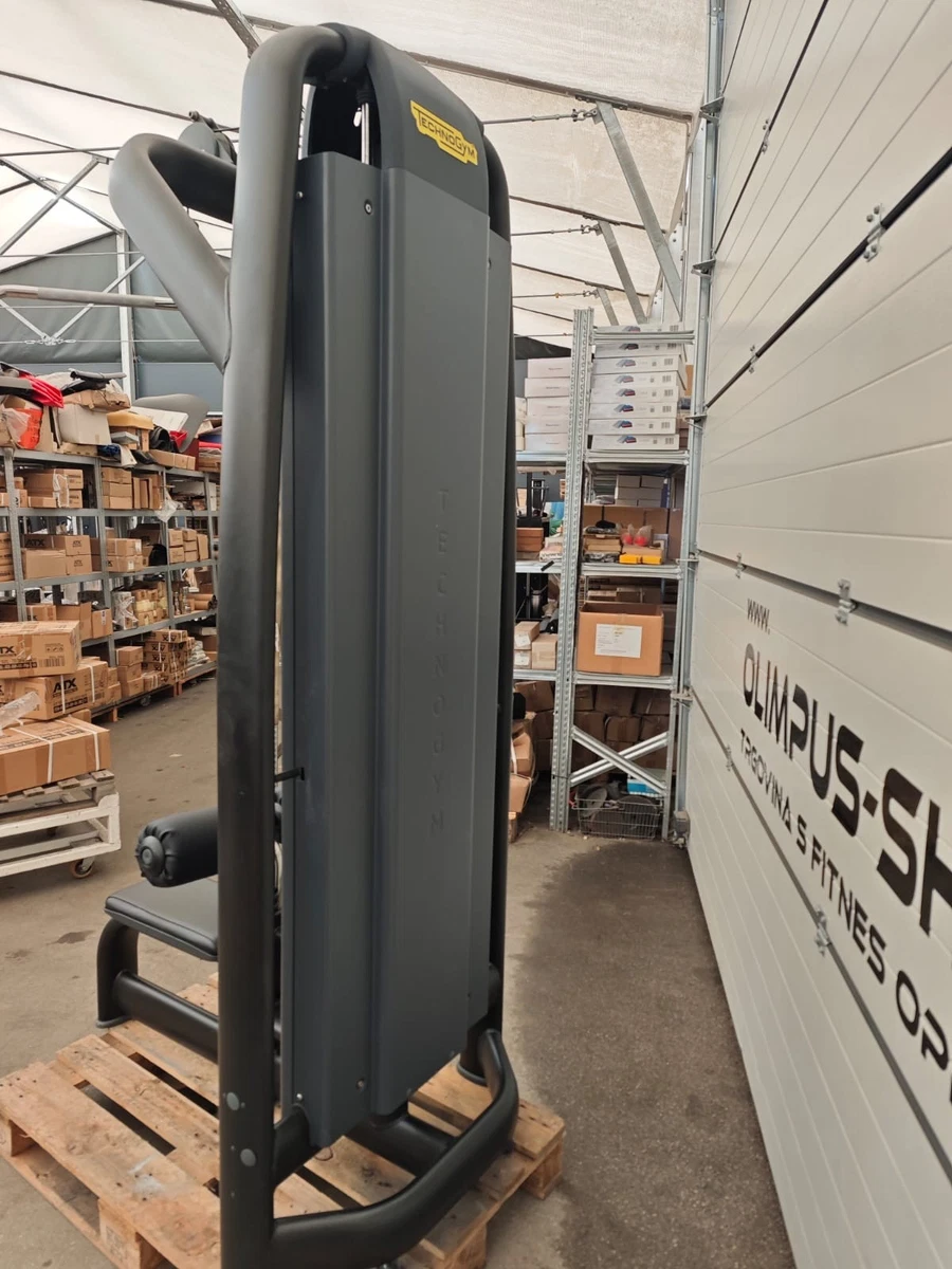 TECHNOGYM Selection Line PRO 700 Black– Latzug (Lat Machine)