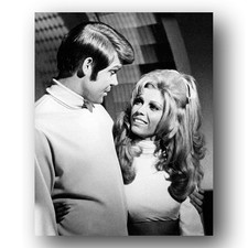 Glen Campbell, Nancy Sinatra Photo 8x10 1969 The Glen Campbell Goodtime Hour TV