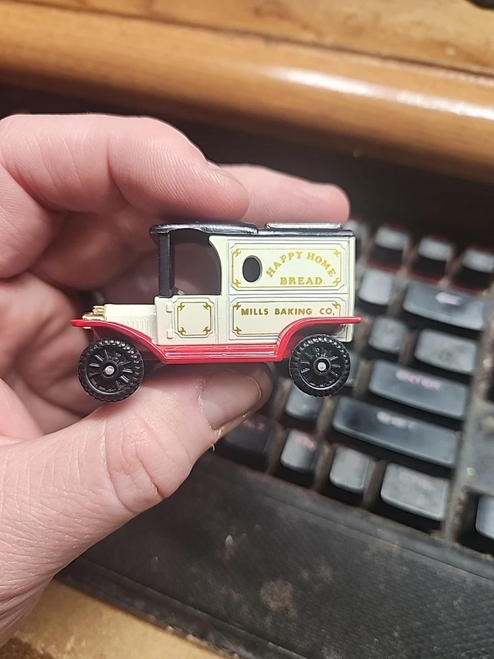 1977 Tomy Tomica Type-T Ford Happy Home хлеб No F11-1 литая модель 1:60 б/у в отличном состоянии - Изображение 2 из 4
