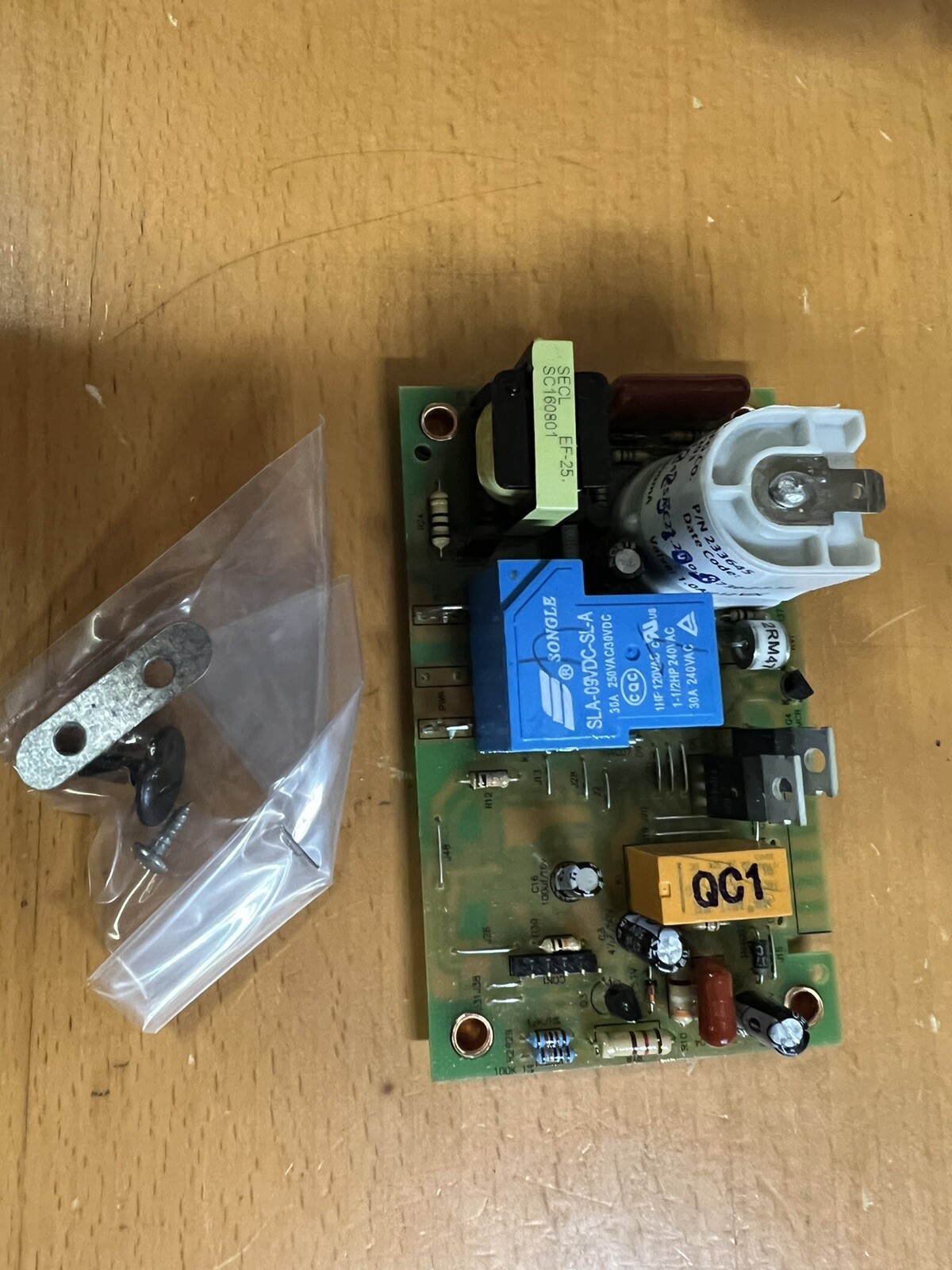 Suburban 233012 Furnace Circuit Board 521099 Heater Fan Control for