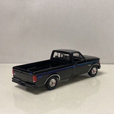 1992 92 Ford F-150 Nite Edition Collectible 1/64 Scale Diecast