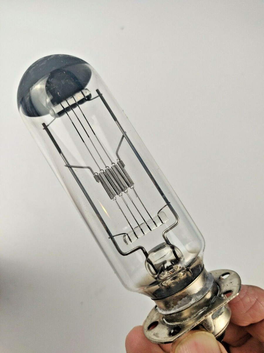 NOS projection lamp KONDO TOKYO JAPAN kp-b/46 120v-1000w NOS projection lamp KONDO TOKYO JAPAN kp-b/46 120v-1000w