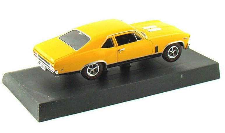 CHEVROLET Nova SS - 1969 - yellow - Signature Models 1:32 - Bild 4 von 4