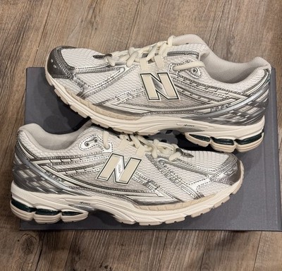 New Balance 1906R Silver Metallic Sea Salt Size 11.5 Men's Shoes Sneakers