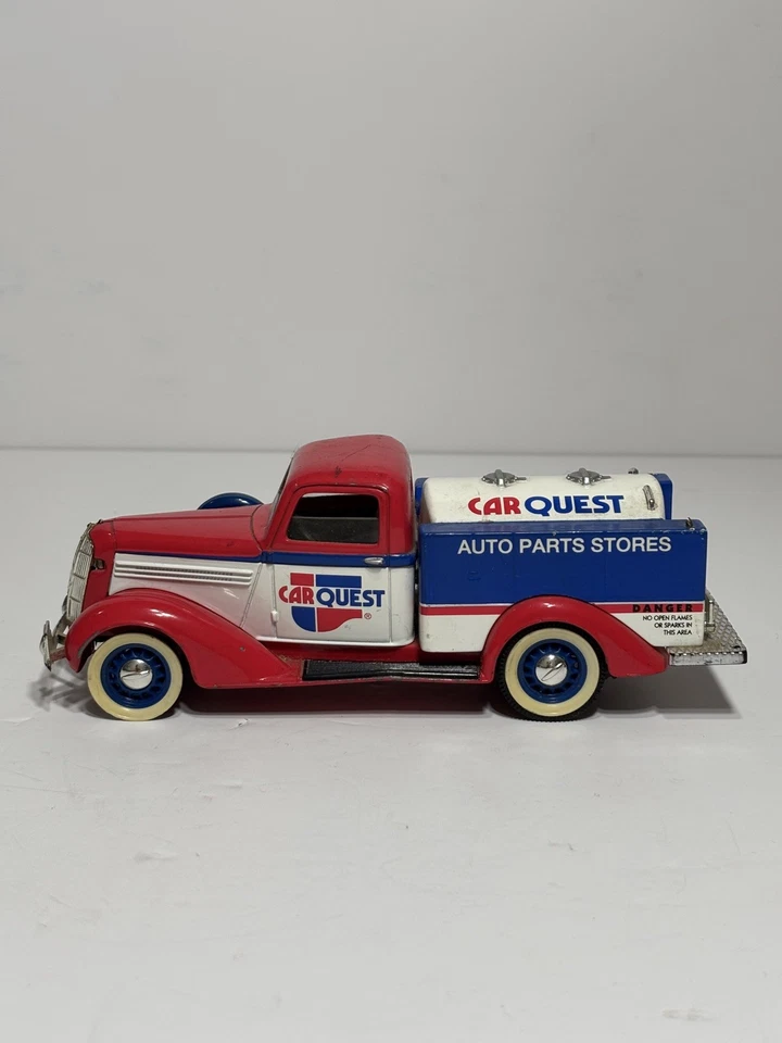 Dodge Die Cast Car Quest 1936 camión cisterna 1:24 Coin Bank Liberty Classic sin llave Foto 3 de 4