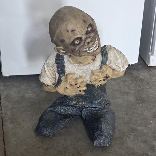Animated Halloween Animatronic Prop