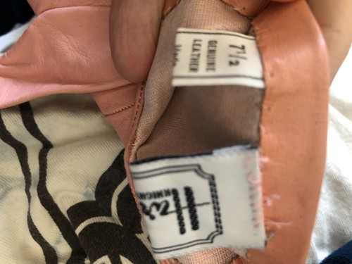 Vintage light pink leather gloves size 7 1/2 (silk lining)