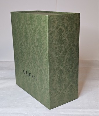 GUCCI Textured Magnetic Flap Gift Box  ( 10.5'' x 8.5'' x 4.5  ) ** EMPTY BOX** +