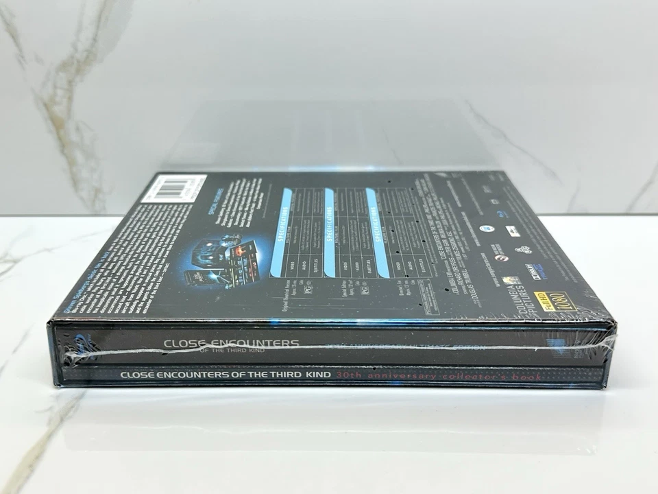 CLOSE ENCOUNTERS OF THE THIRD KIND (1977) Ultimate Edition Blu-ray DigiPack/Book - Image 4 of 4