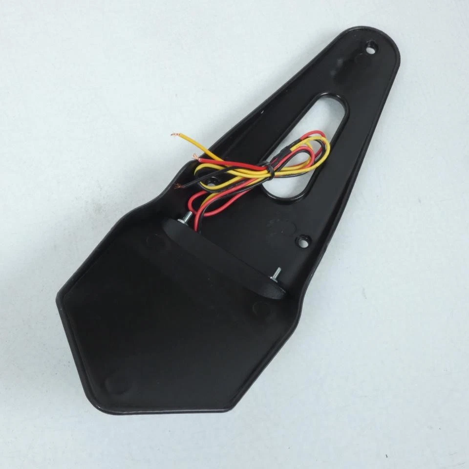 Bavette arrière Enduro Universelle avec feu AR/stop 5 Leds One pour moto Neuf - Photo 2/4