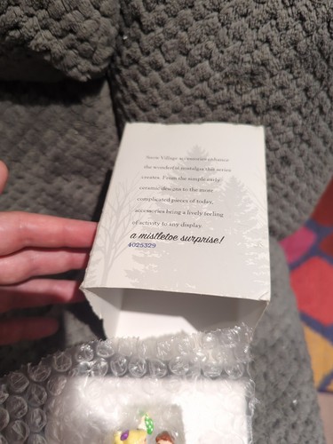 Abteilung Abt. 56 Eine Mistel Überraschung! Original Snow Village #4025329 im Karton - Bild 4 von 4