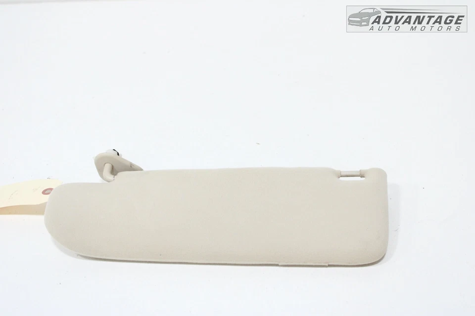 Parasol Maserati Ghibli 2014-2019 lado del pasajero delantero derecho con espejo OEM Foto 3 de 4