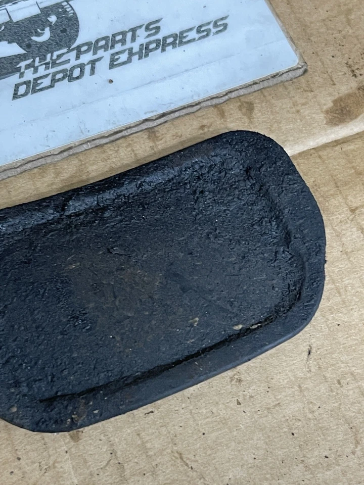 Service Hole Cover Plug FJ62 60 Seri OEM 1981-1990 Toyota Land Cruiser BJ60 HJ60 - Image 3 of 4