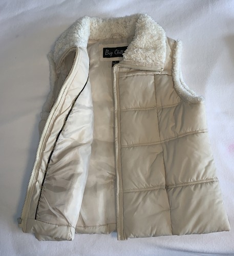 Big Chill Women’s Faux Fur Puffer Vest Size L - Picture 4 of 7