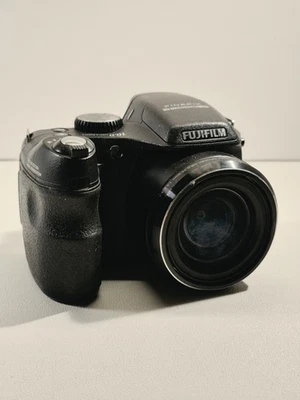 Fujifilm FinePix S2000HD Digitalkamera Schwarz Digicam Getestet ✅️ - Bild 1 von 4