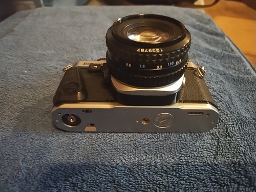 Pentax Super Program SLR Film Camera with 50mm 1:1.7 Lens - Picture 6 of 9