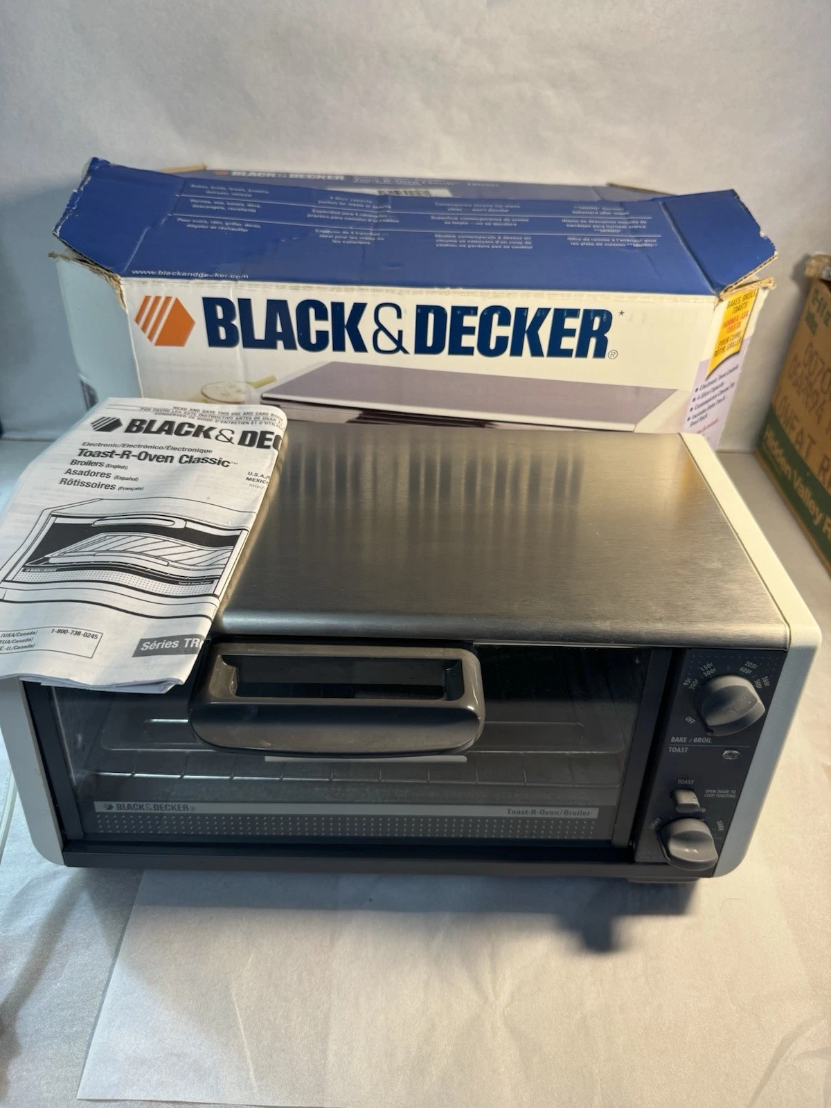Black & Decker Spacemaker Under Cabinet Toast-R-Oven/Broiler TRO355
Opens in a new window or tab