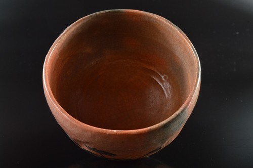 H3778: Japanese Old Raku-ware Red glaze Crane Pine TEA BOWL Wara made w/box - Picture 8 of 11