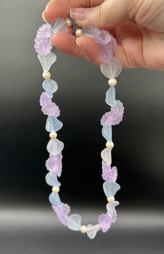 Vintage Frosted Acrylic Flower/Leaf Bead& Pearl Necklace, 18” - Picture 6 of 7