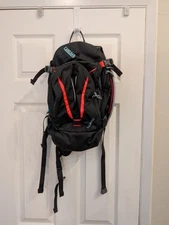 CamelBak L.U.X.E. NV Women's Hydration Pack Charcoal/Fiery Coral *No Bladder