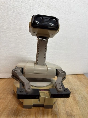 Nintendo R.O.B. Robotic Operating Buddy Vintage 1985. Untested
