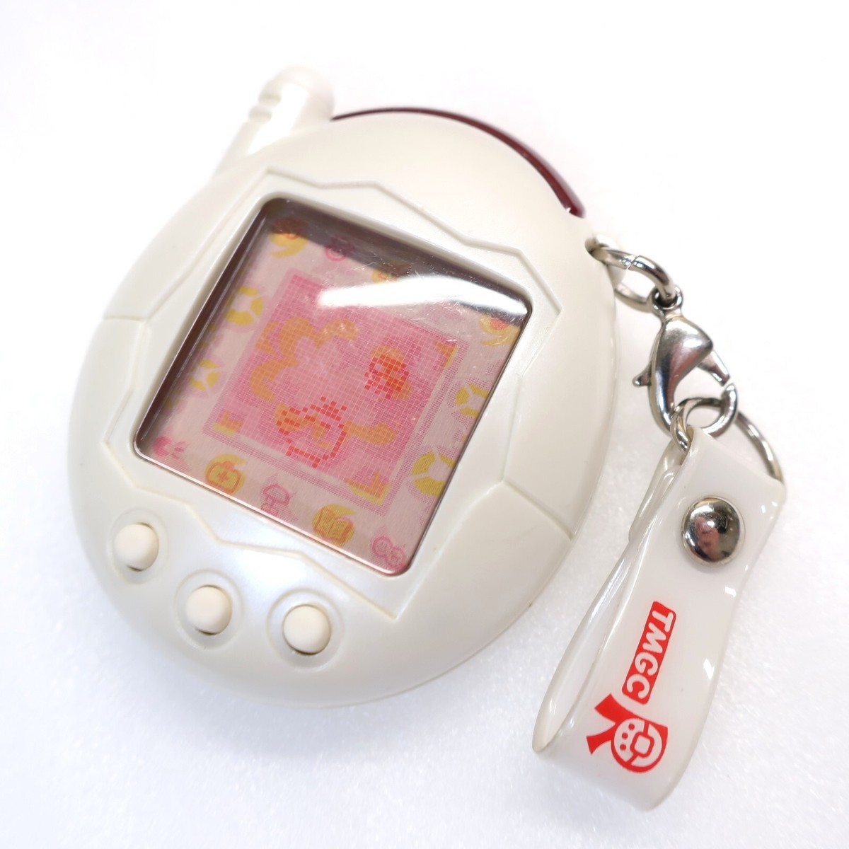v*t様 Tamagotchi P's (ホワイト) 本体［美品］ v*t様 Tamagotchi P's
